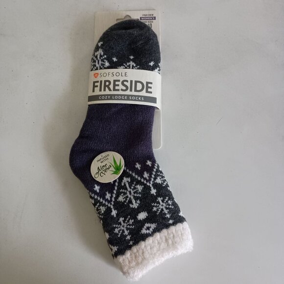 NWT Sofsole fireside cozy lodge socks gray/ steel blue snowflake pattern sz 5-10 - Picture 1 of 3